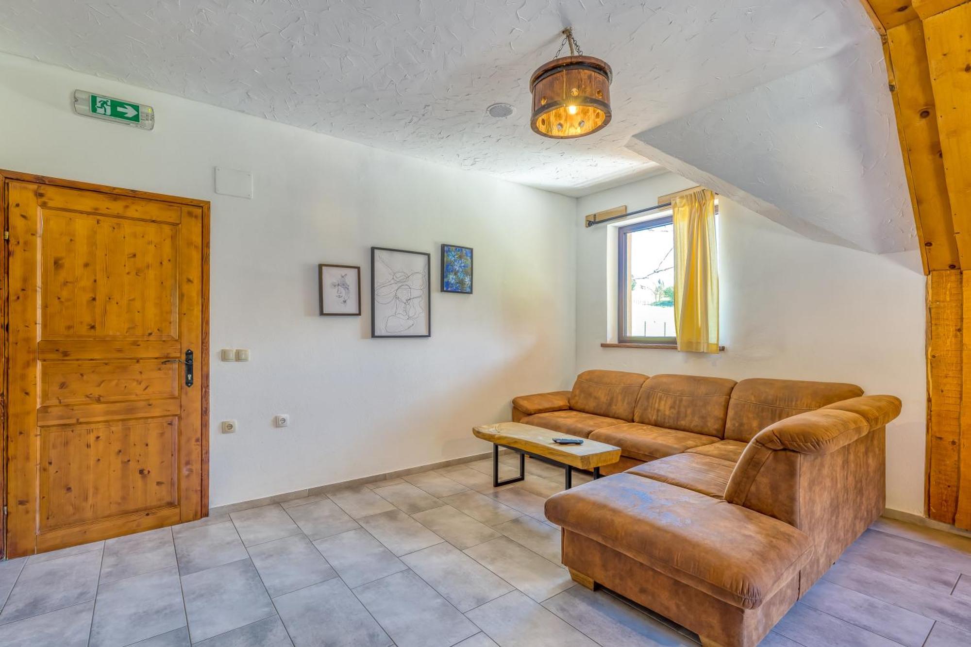 Bajsova Domacija Appartement Podčetrtek Buitenkant foto